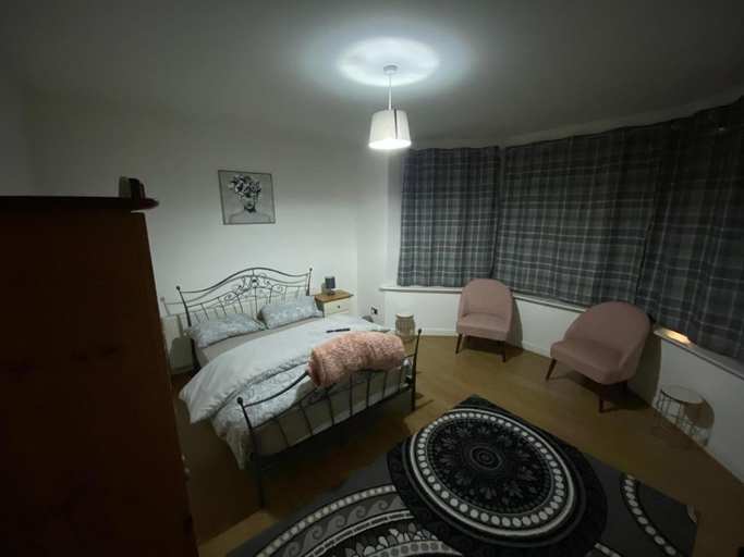 Bedroom 4, Lovely 2 bedroom apartment in M1 with parking, Manchester