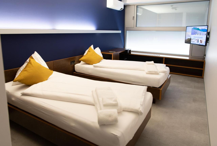 Bedroom 3, lintharena ag, Glarus