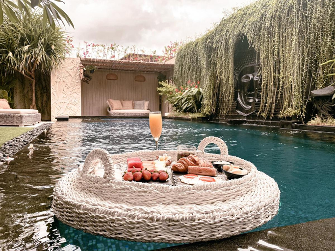 Sport & Beauty 2, Sunset Palms Luxury Beachside Pool Villa 4BR, Badung