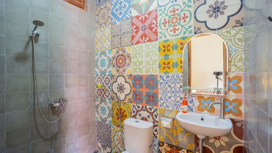 Bathroom 2, Bukit Vista | Heritage Joglo Villa w/ Private Pool, Yogyakarta