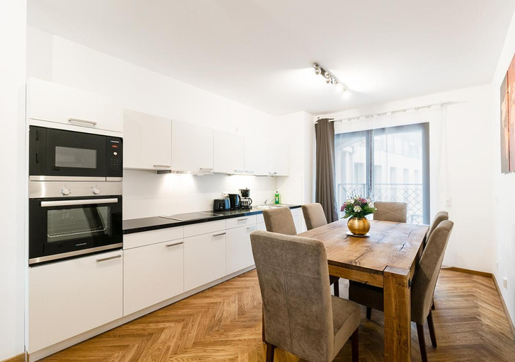 Others 5, Familienapartment mit Blick zur Frauenkirche, Dresden