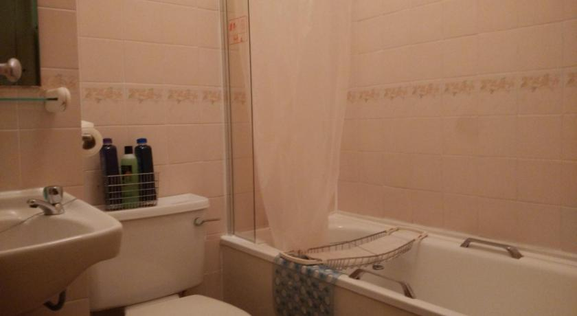 Bathroom 3, River Hotel, Oxfordshire