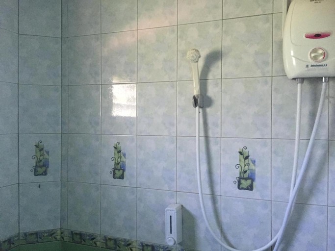 Bathroom 4, Sin U Rai Resort, Pattaya