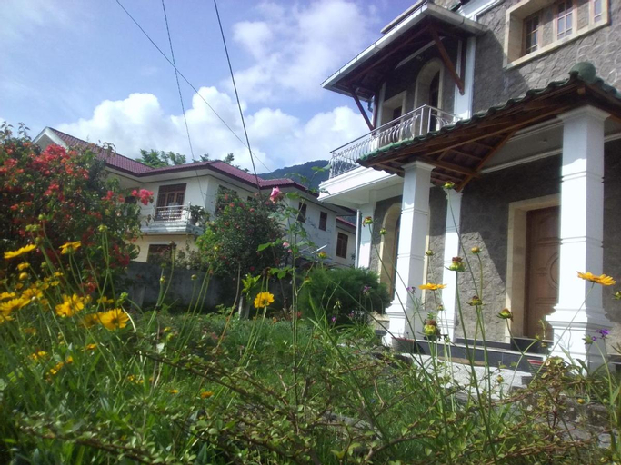 Others 3, Marie'z Villa, Samosir