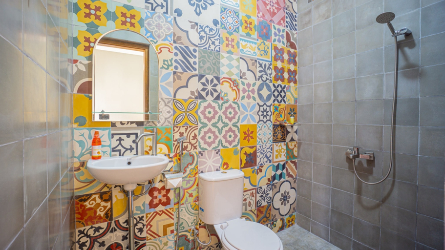 Bathroom 5, Bukit Vista | Heritage Joglo Villa w/ Private Pool, Yogyakarta