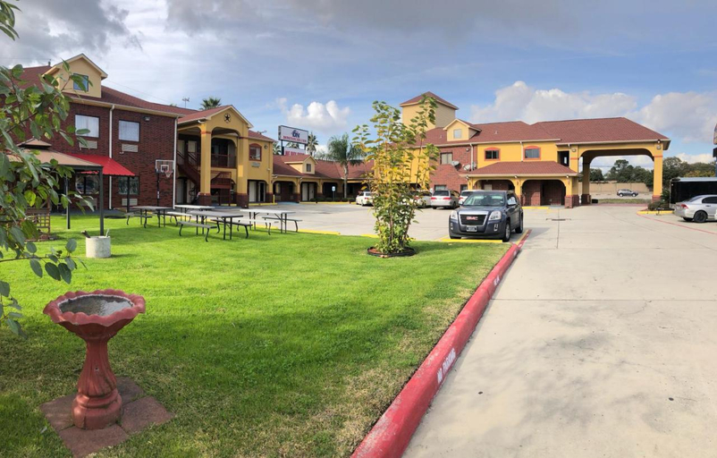 Exterior & Views 4, Raintree Inn and Suites, Houston