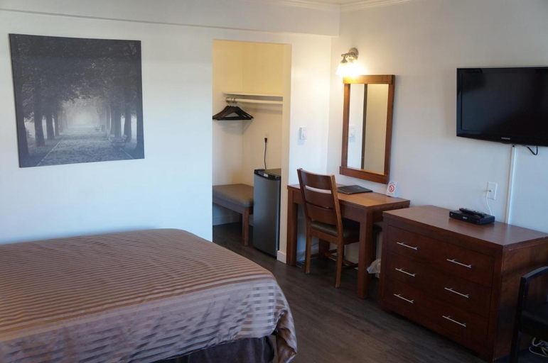 Bedroom 5, Canada's Best Value Westward Inn, Greater Vancouver