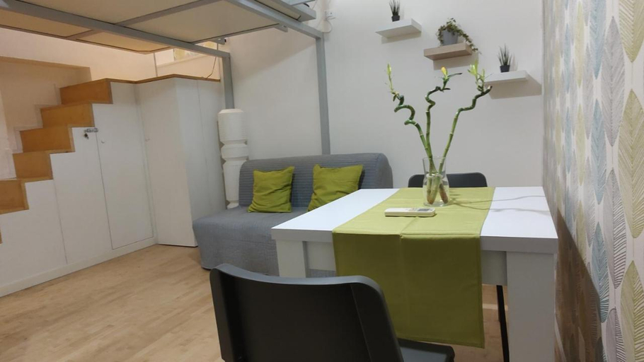 Others 4, Nice studio in Trastevere, Roma