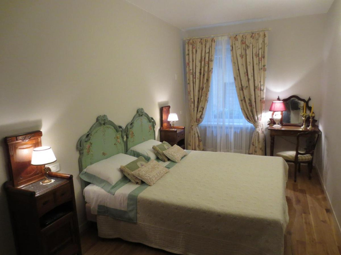 Bedroom 2, Casa Panvinio, Verona