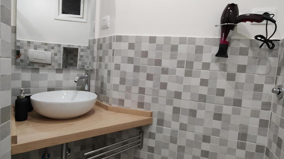 Bathroom 5, Nice studio in Trastevere, Roma