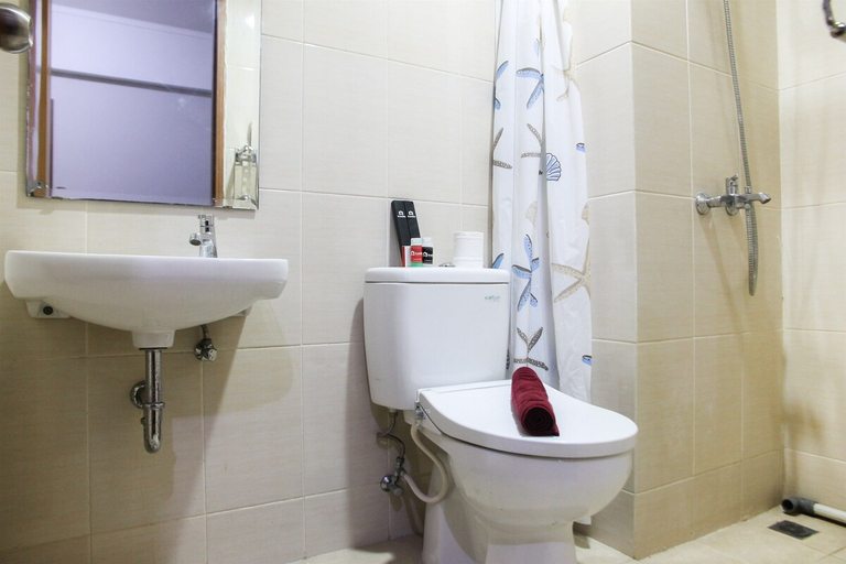 Bathroom, 1Br with Extra Balcony the Oasis Cikarang Apartment, Cikarang