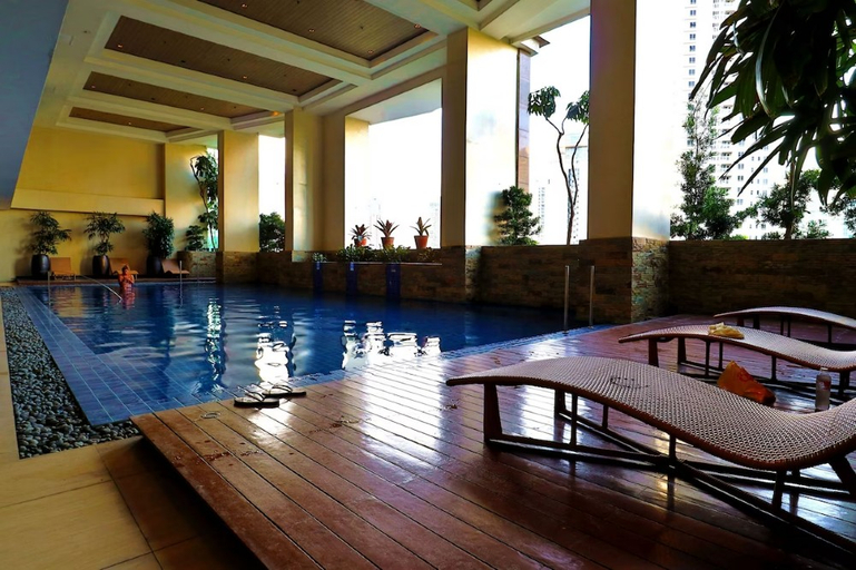Sport & Beauty 5, KL Mosaic Tower, Makati City