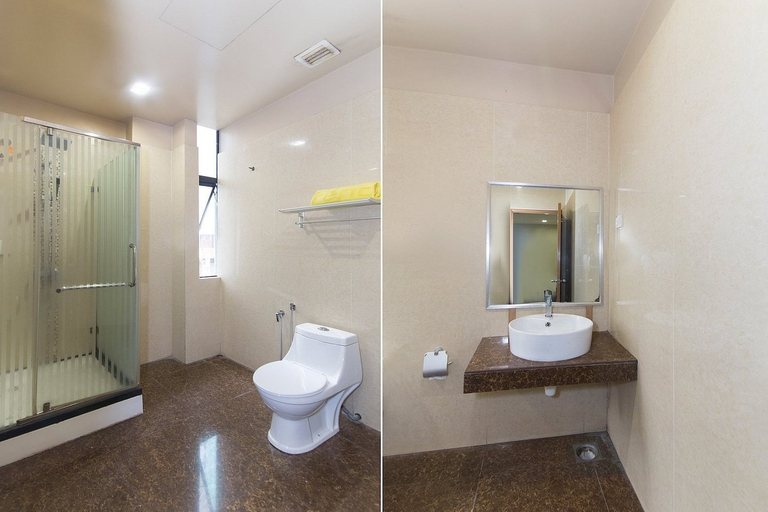 Bathroom, Hotel Reno, Kuala Lumpur