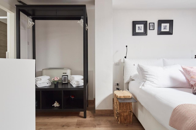 Bedroom 2, Celeste's House, Florence
