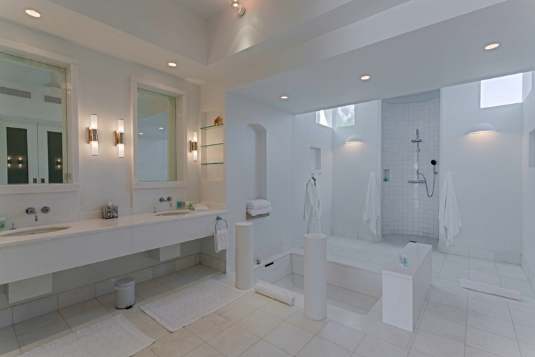 Bathroom, Villa Arushi