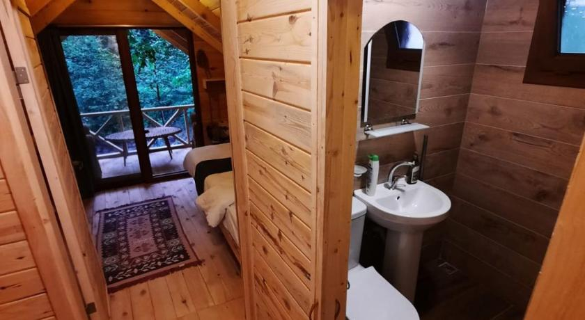 Bathroom 5, Nehir Bungalows, Ardeşen