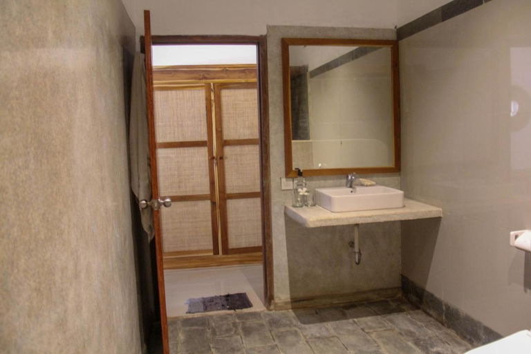 Bathroom 5, LUCKY'S, Lombok