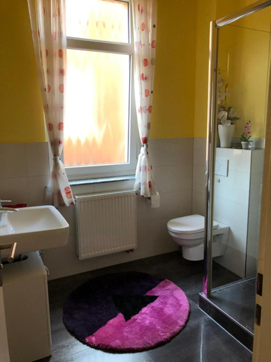 Bathroom 2, City Apartment in Nurnberg, Nürnberg