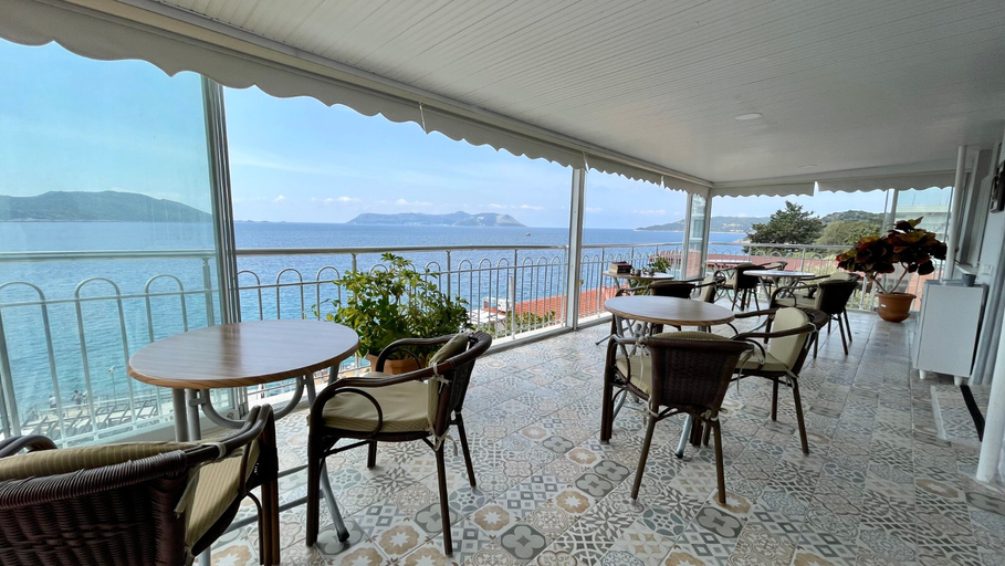 Others 5, Yala Pansiyon, Kaş