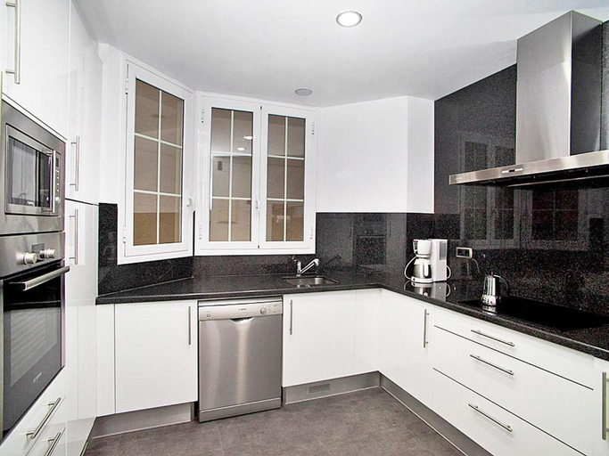 Others 3, Apartment Eixample Esquerre Gran Via Balmes by Interhome, Barcelona