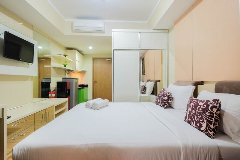 Bedroom 1, Modern Style Studio Apartment at The Oasis Cikarang, Cikarang
