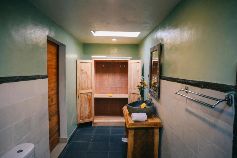Bathroom 3, Private Villa with nature atmosphere by Pondok Dino, Gianyar