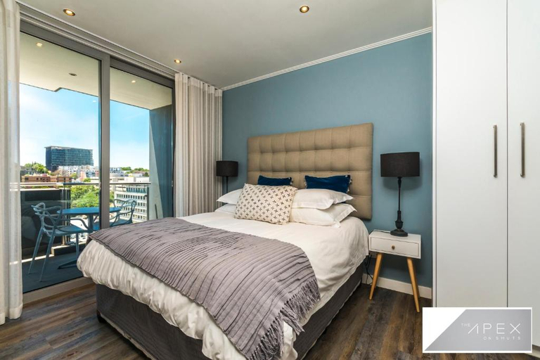 Bedroom 2, Gorgeous 2 Bedroom Apartment @ the Apex on Smuts, City of Johannesburg