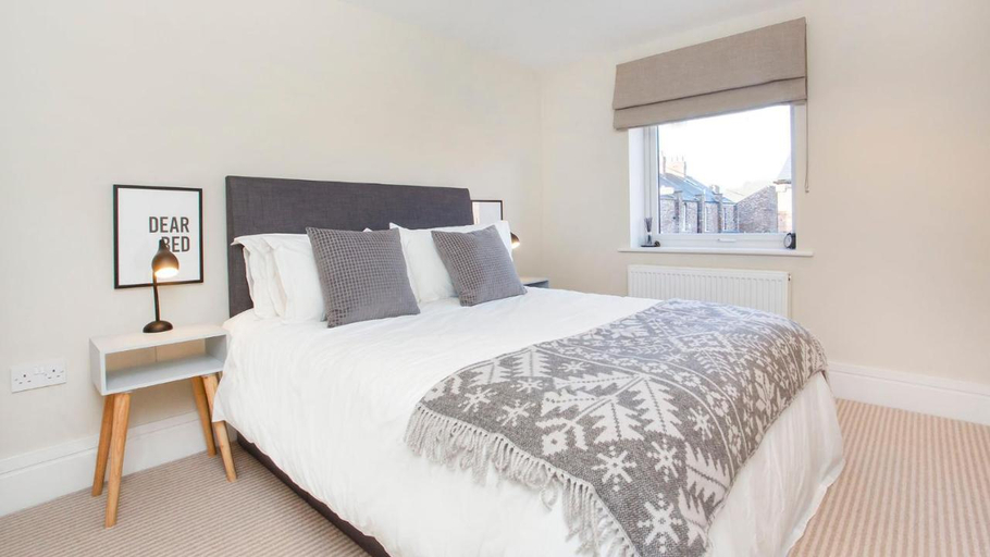Bedroom, Compton Apartment with free parking, York