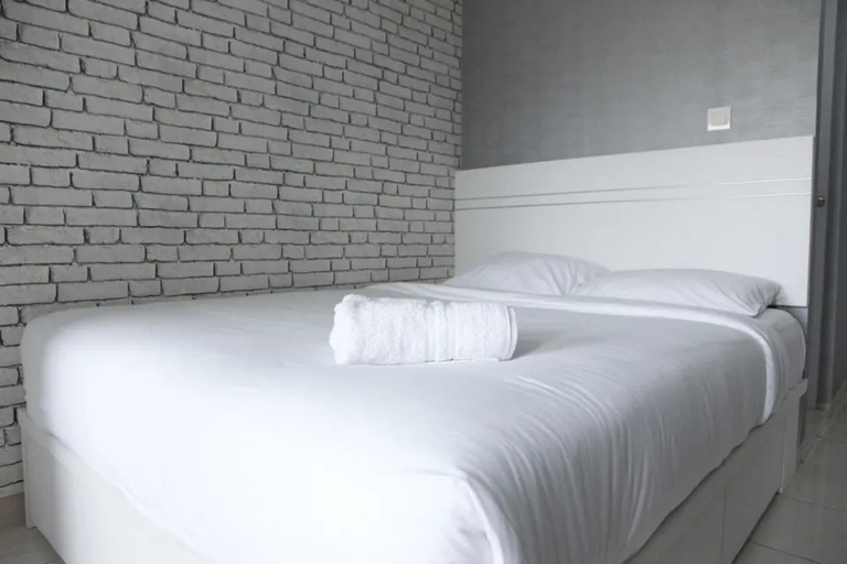 Bedroom 5, Modern and Comfortable Studio Apartment Springlake Summarecon Near Summarecon, Bekasi