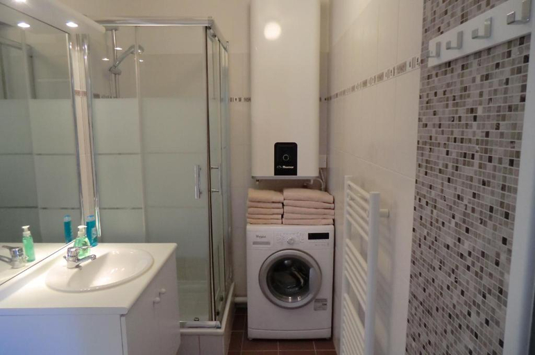 Bathroom, Natali'S Apartment, Seine-et-Marne