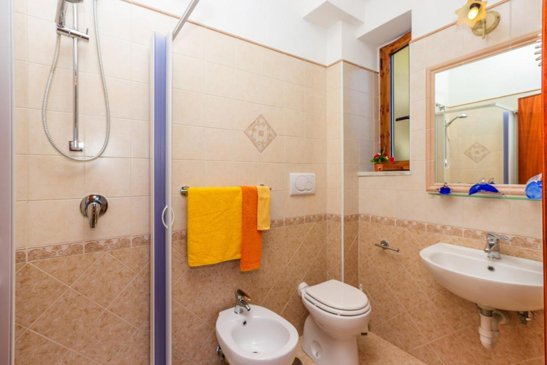 Bathroom 2, Villa Matilde Amalfi, Salerno