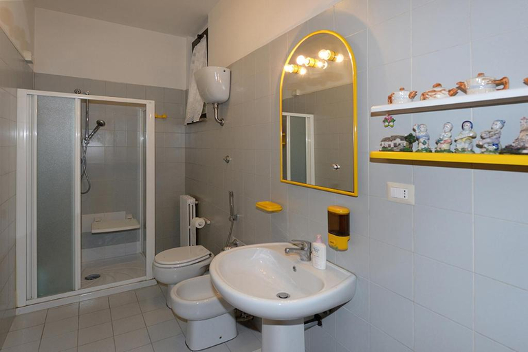 Bathroom 5, Tintoretto Inn B&B, Rome