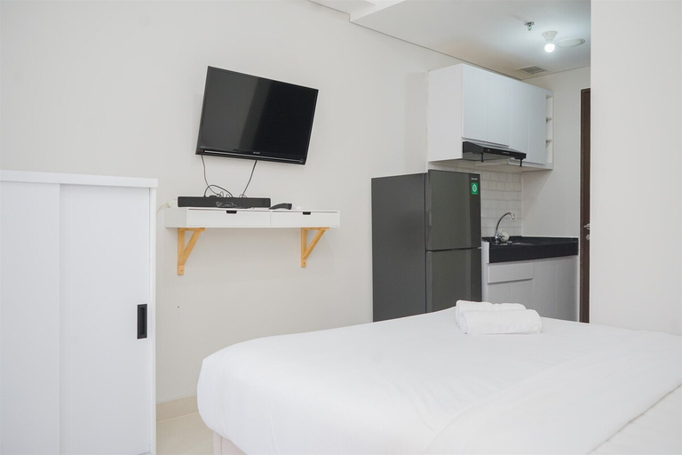 Bedroom 2, Nice And Modern Studio At Transpark Bintaro Apartment, South Tangerang