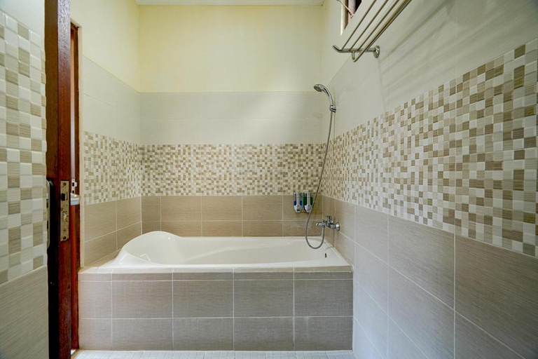 Bathroom 4, Queen Bisma Villa *6 BR Villa in Ubud center, Gianyar