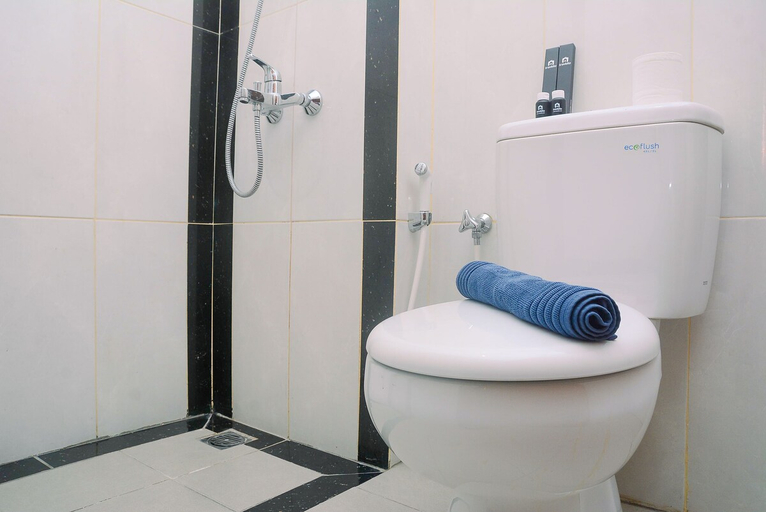 Bathroom 2, New Furnished Studio Grand Kamala Lagoon Apartment, Bekasi