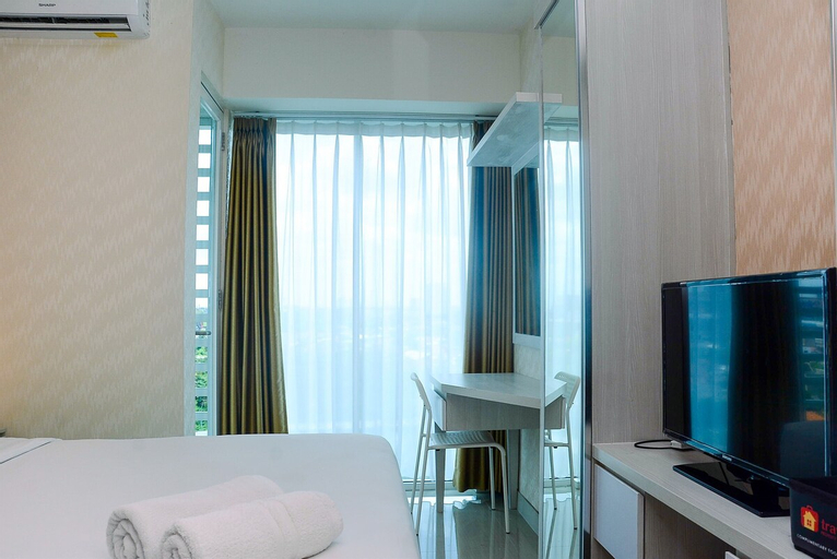 Comfy with Modern Style 1Br Grand Kamala Lagoon Apartment, Bekasi