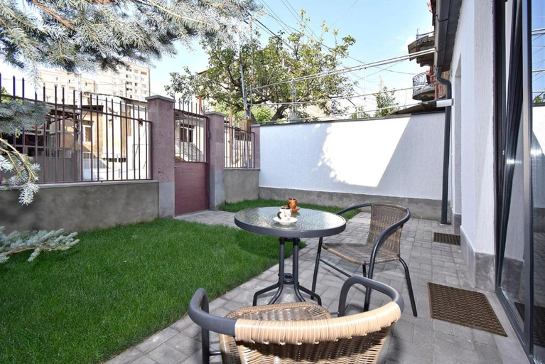Others 3, The Nut Guest House, Yerevan