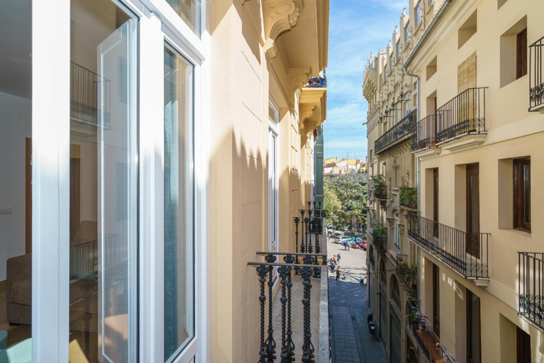 Others 2, Apartment in El Mercat, Valencia