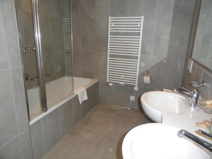 Bathroom, Chalet Bella Vista 6, Interlaken
