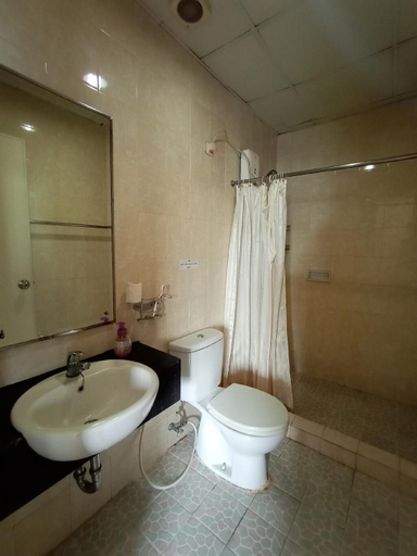 Bathroom, Apartment thamrin City 3 BR jakarta +6285777465527, Jakarta Pusat