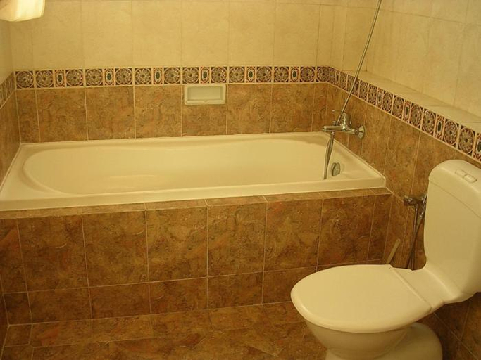 Bathroom, Margot Apartment Pondok Indah, South Jakarta