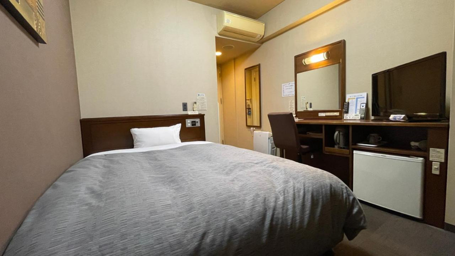 Bedroom 5, Hotel Route-Inn Iyo Saijo, Saijō
