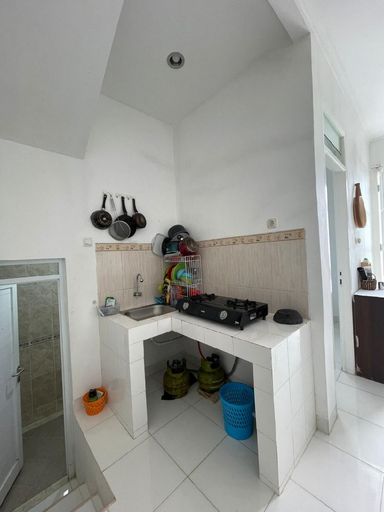 Others 5, Villa Putih Puncak C6, Bogor