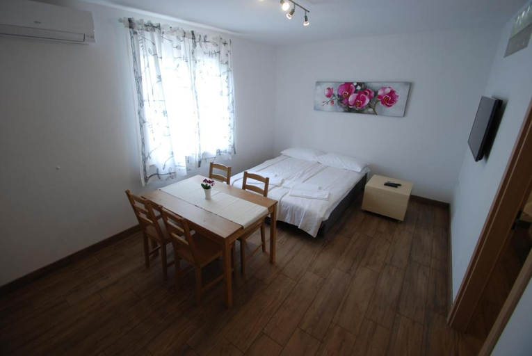 Bedroom 4, Apartments Maraz, Izola