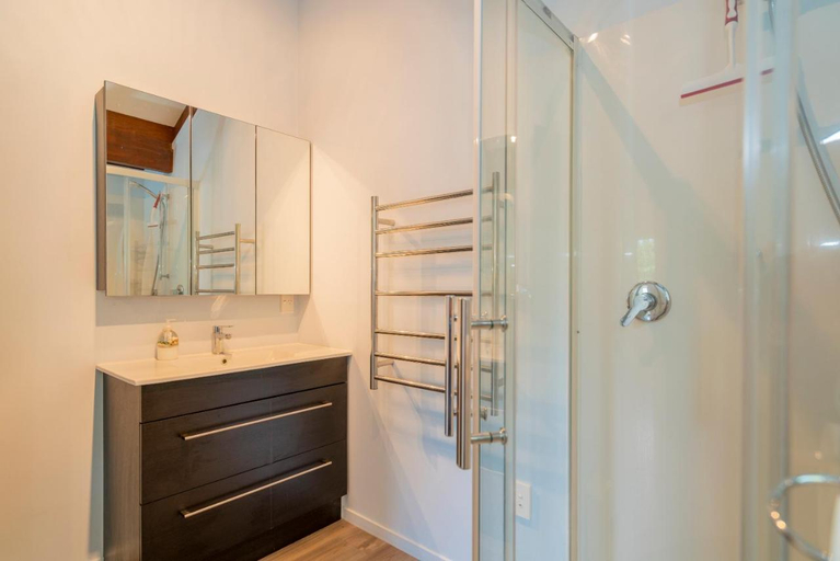 Bathroom, Bluebird Bach - Onemana Holiday Home, Thames-Coromandel