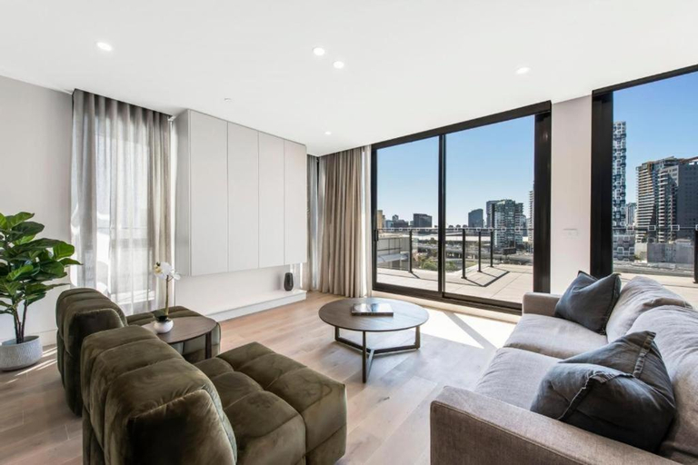 Others 3, Luxury Penthouse with Astonishing Bay and City Views, Melbourne