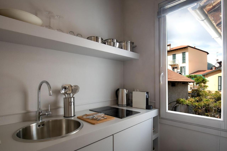 Others 2, China House - Historic Apt in Central Menaggio, Como