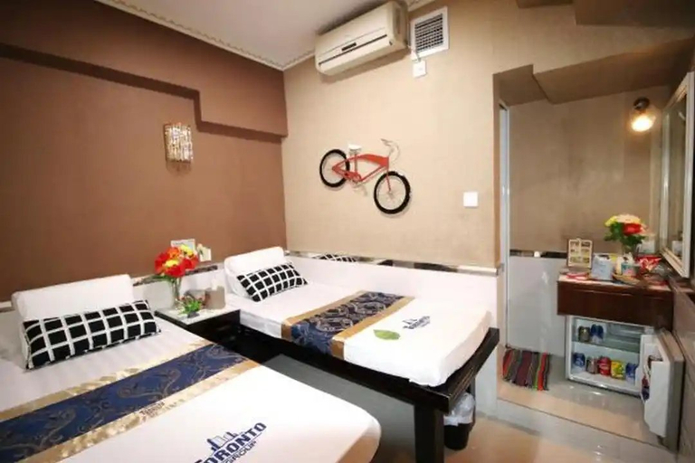 Bedroom 2, Toronto Guest House, Kowloon