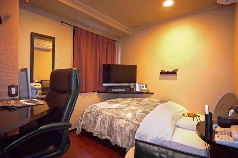 Bedroom 2, Hotel Satellite, Satsumasendai