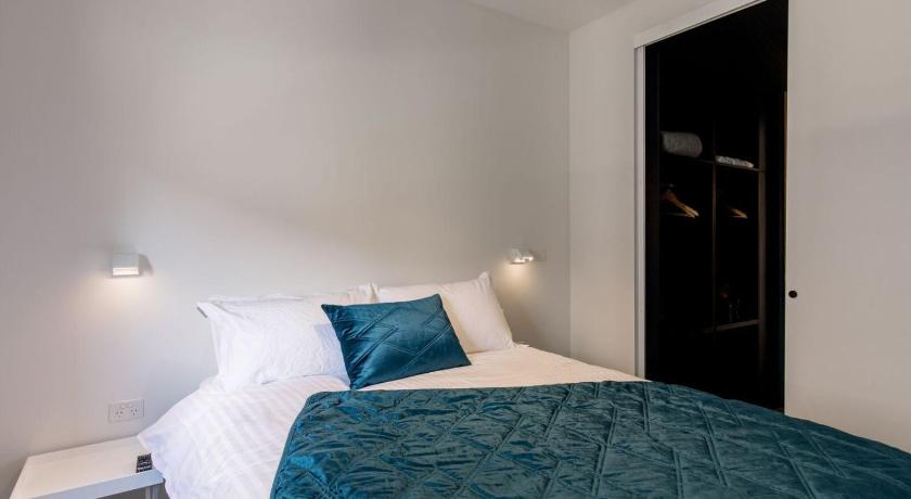 Bedroom, 105 Mac Unique Apartments, Hobart